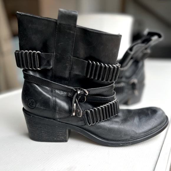 Biker style boots - Picture 1 of 2